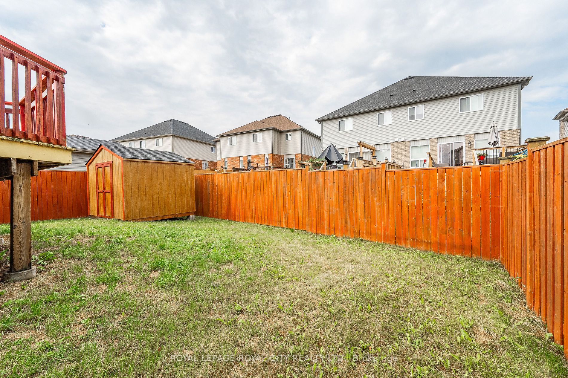 160 Curzon Cres