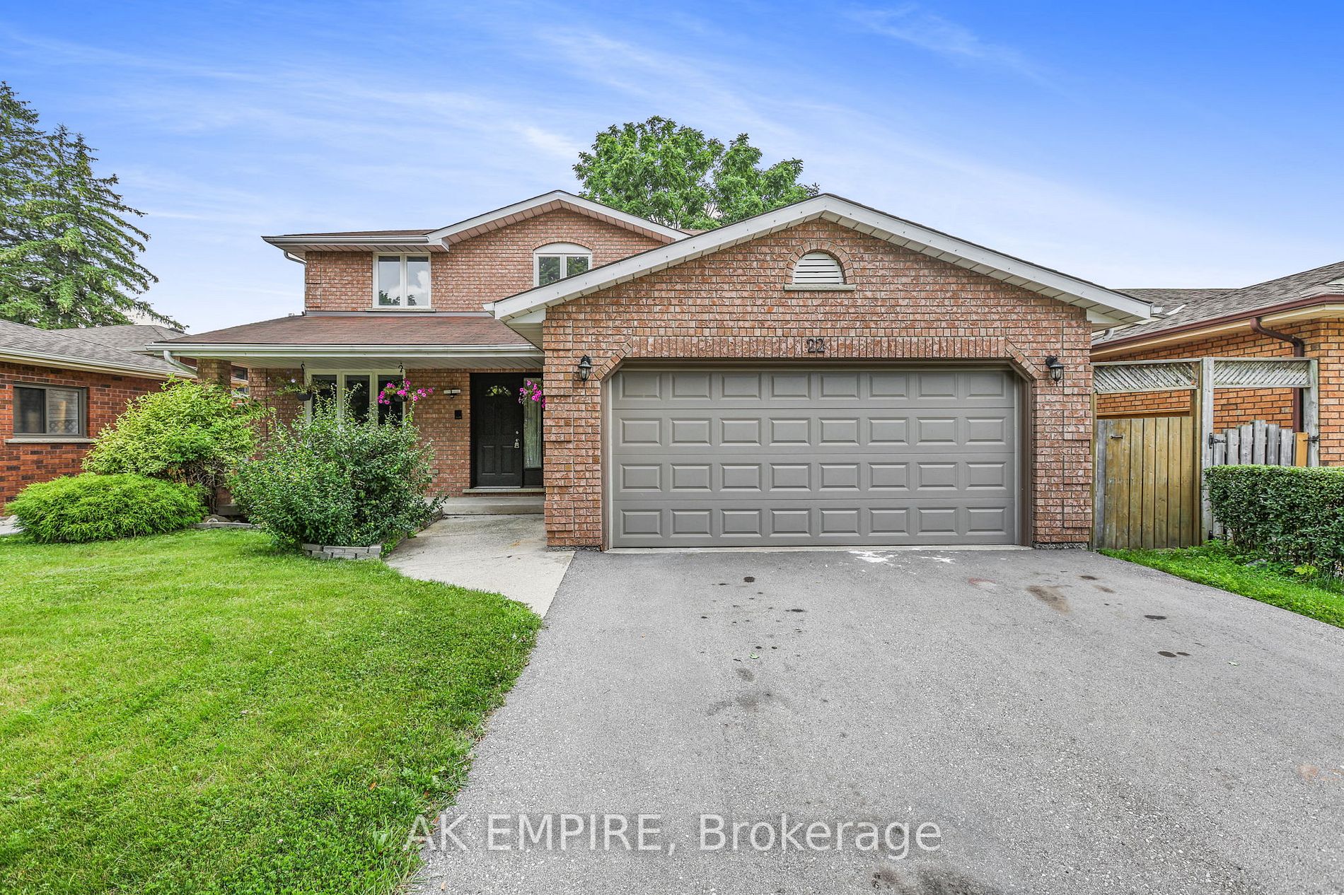 22 Royal Oak Dr