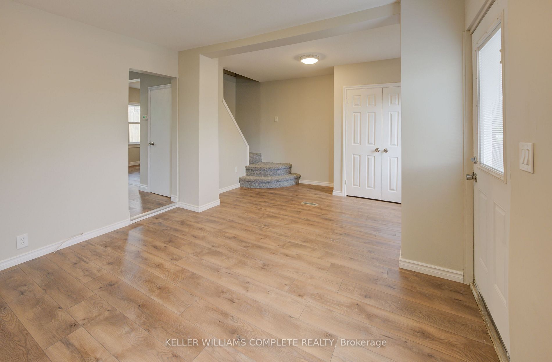 32 Burton St