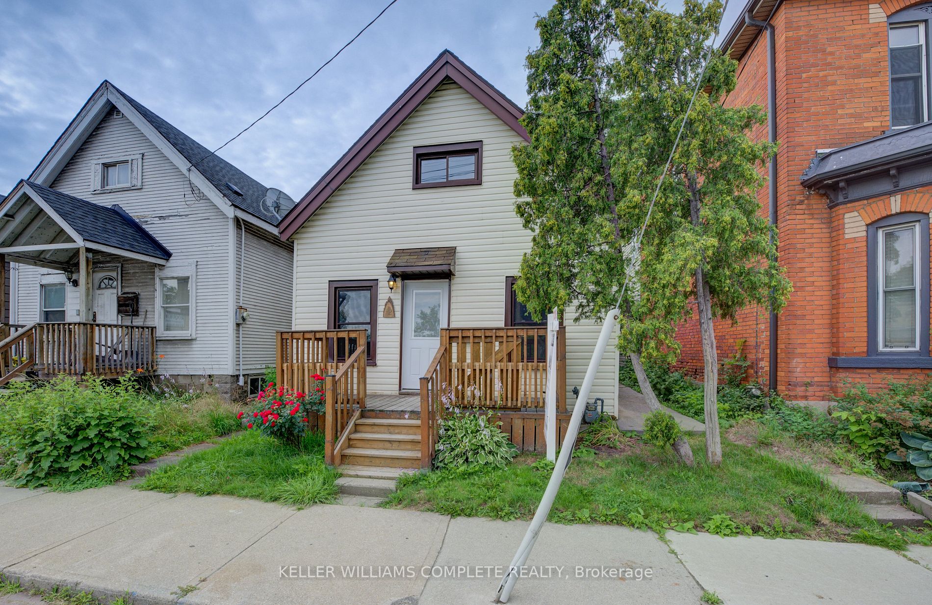 32 Burton St