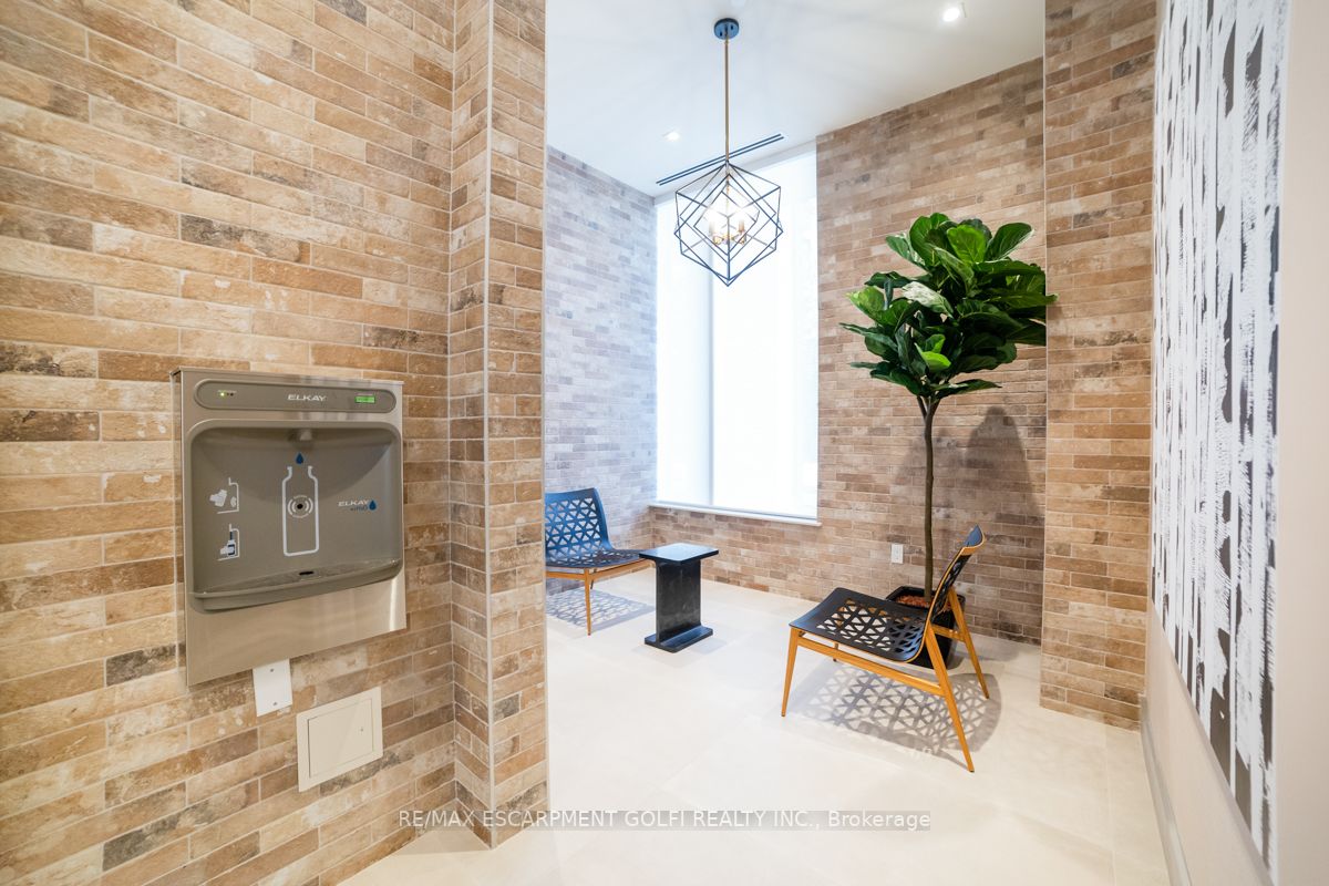 212 King William St, #1312