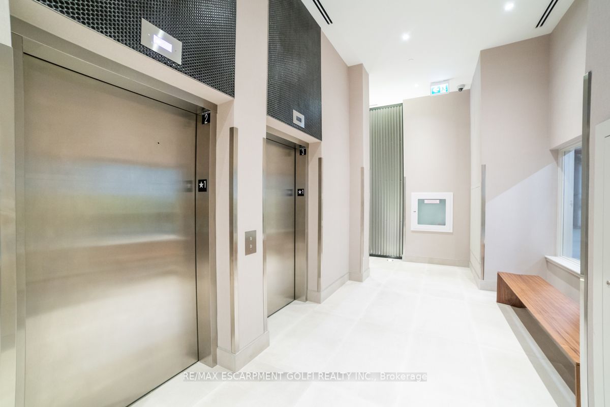 212 King William St, #1312