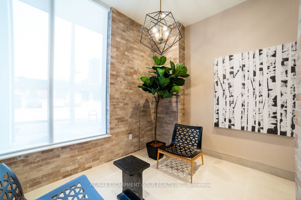 212 King William St, #1312