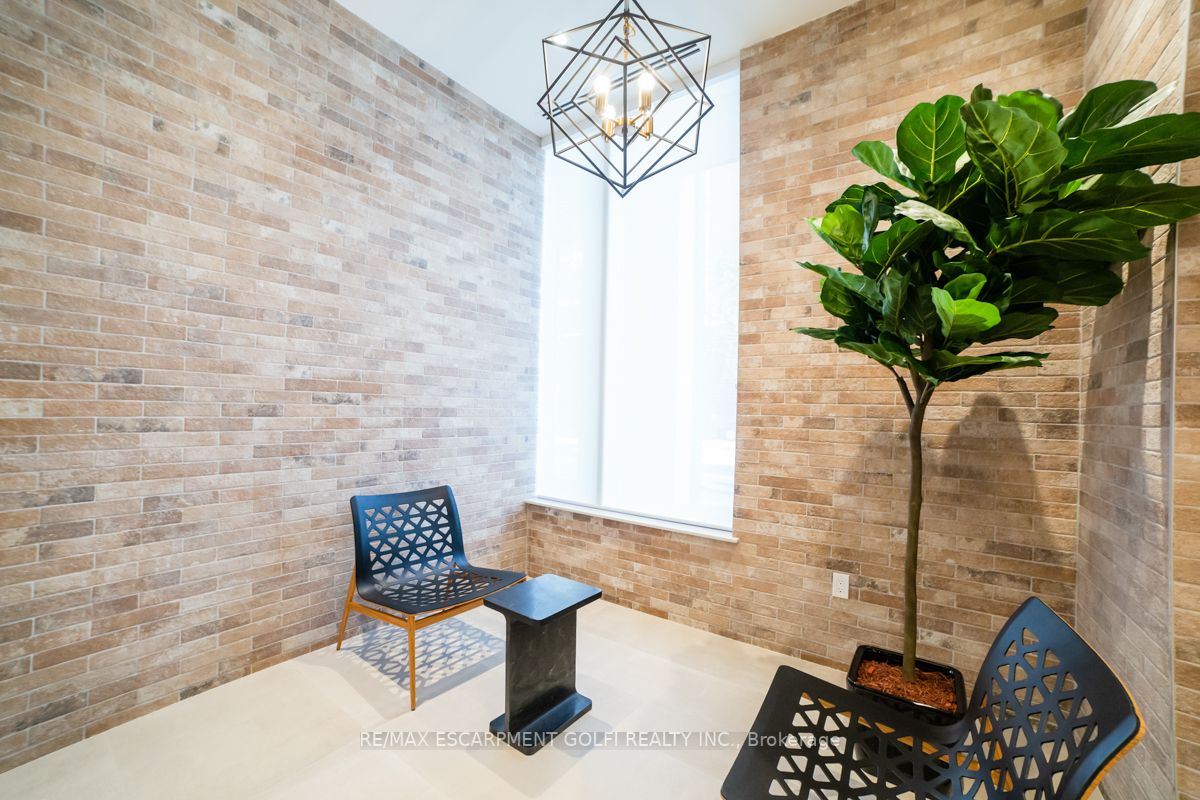 212 King William St, #1312