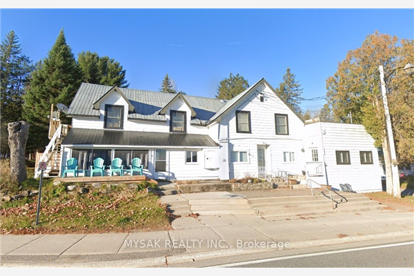 549 Muskoka Rd 10, Huntsville