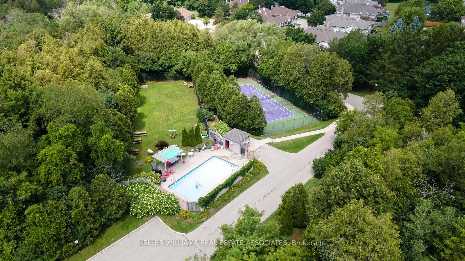 104 Woodlawn Road E, #4