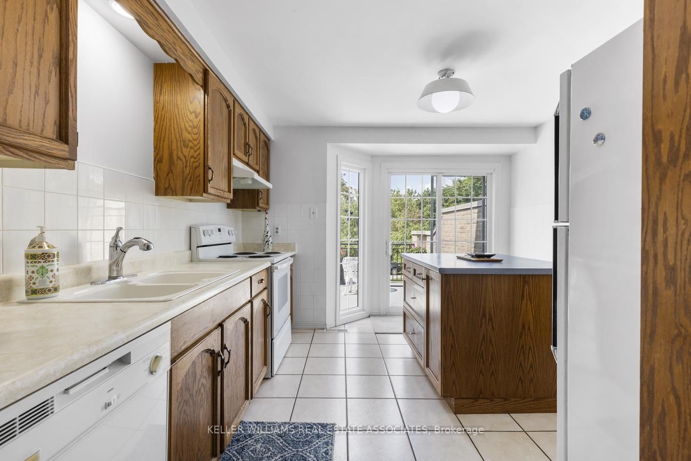 104 Woodlawn Road E, #4