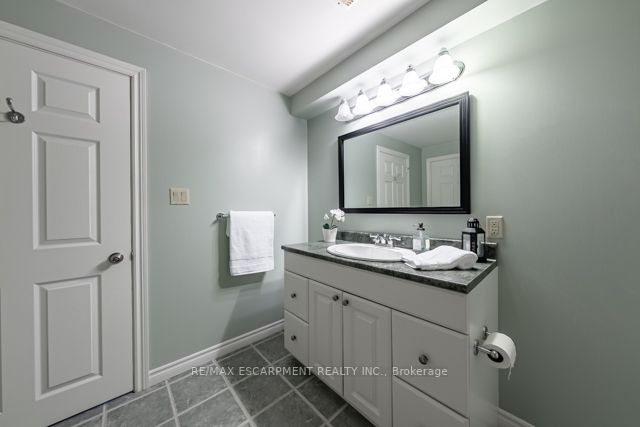 44 Vintners Lane