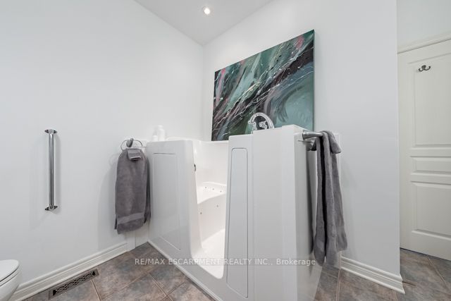 44 Vintners Lane