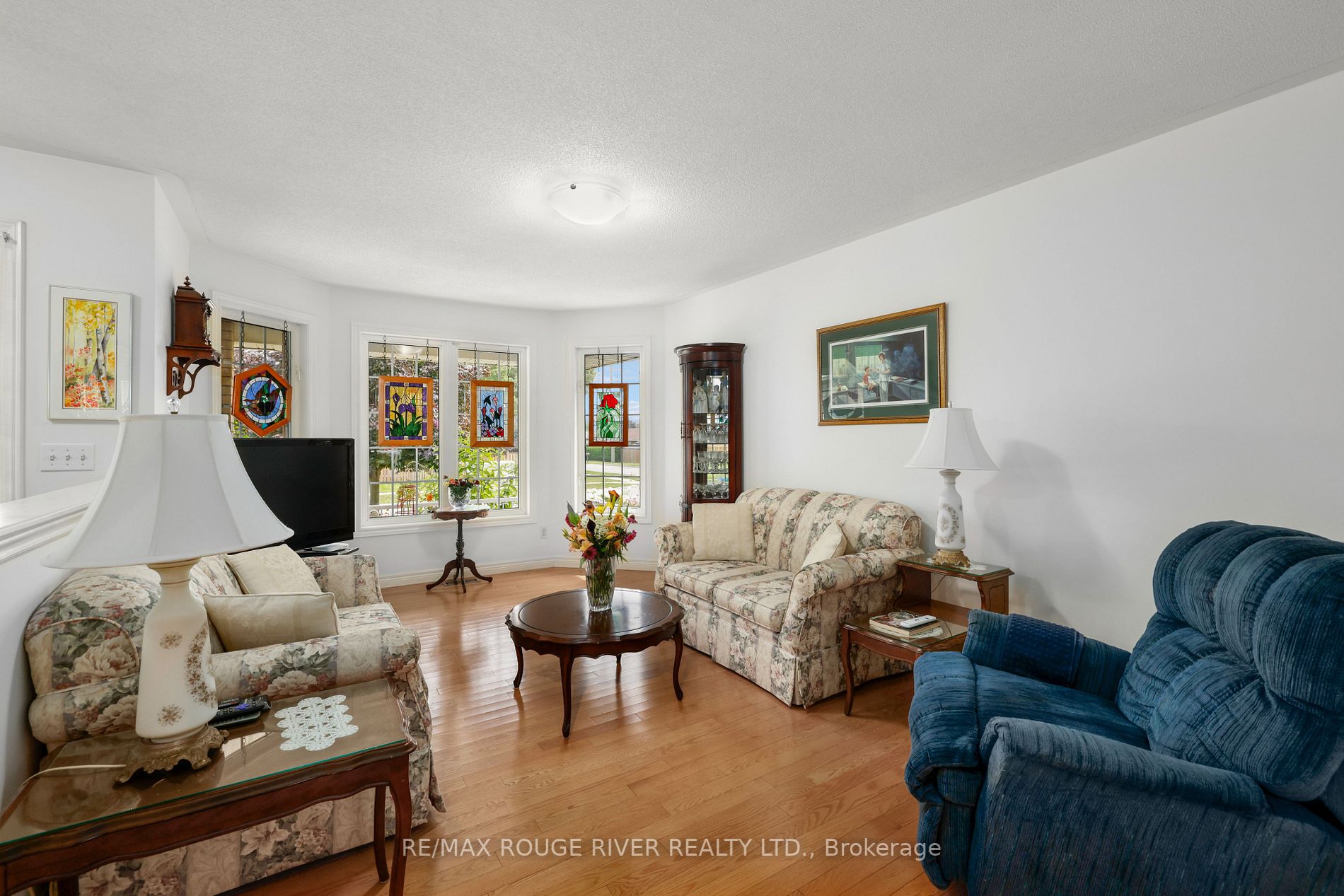 2 Klein St