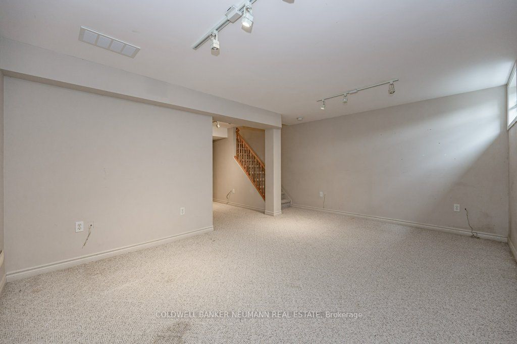 124 Gosling Gardens, #43