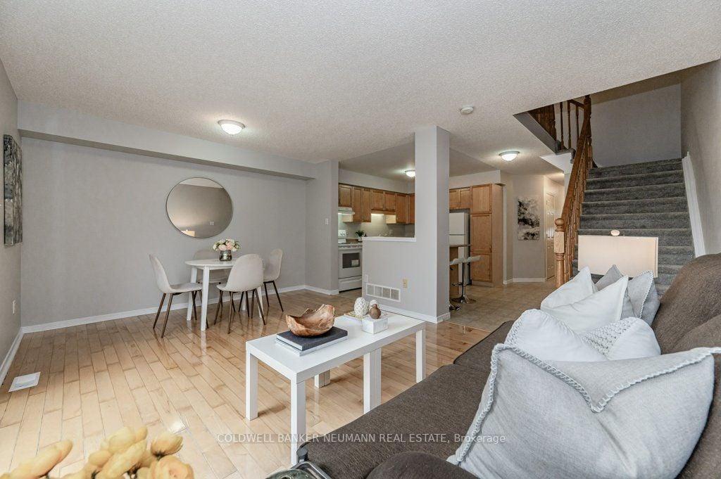 124 Gosling Gardens, #43