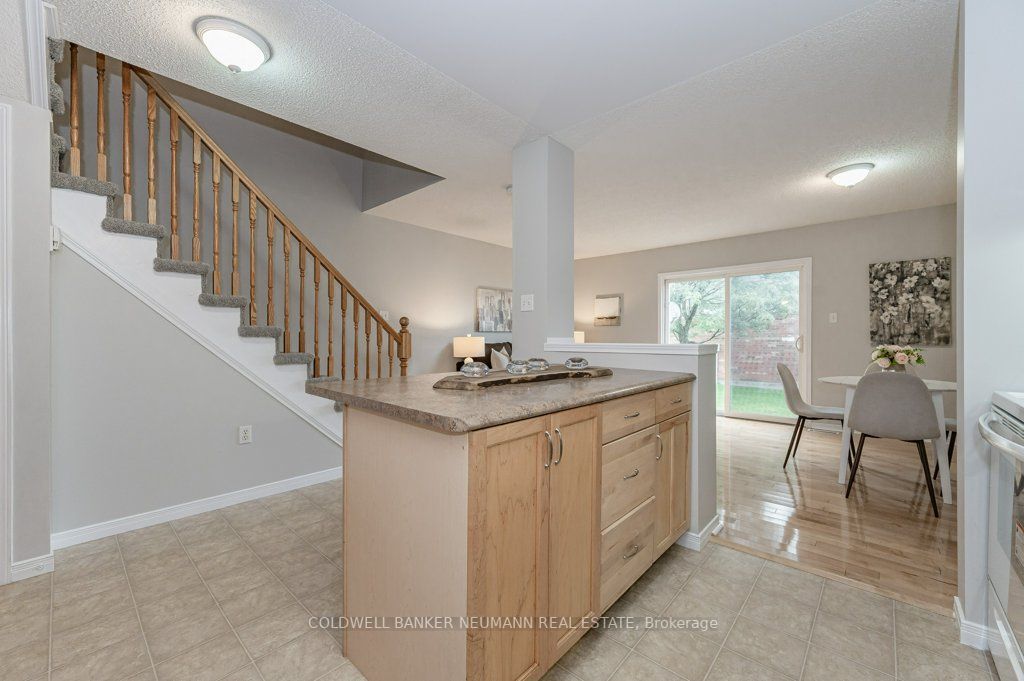 124 Gosling Gardens, #43