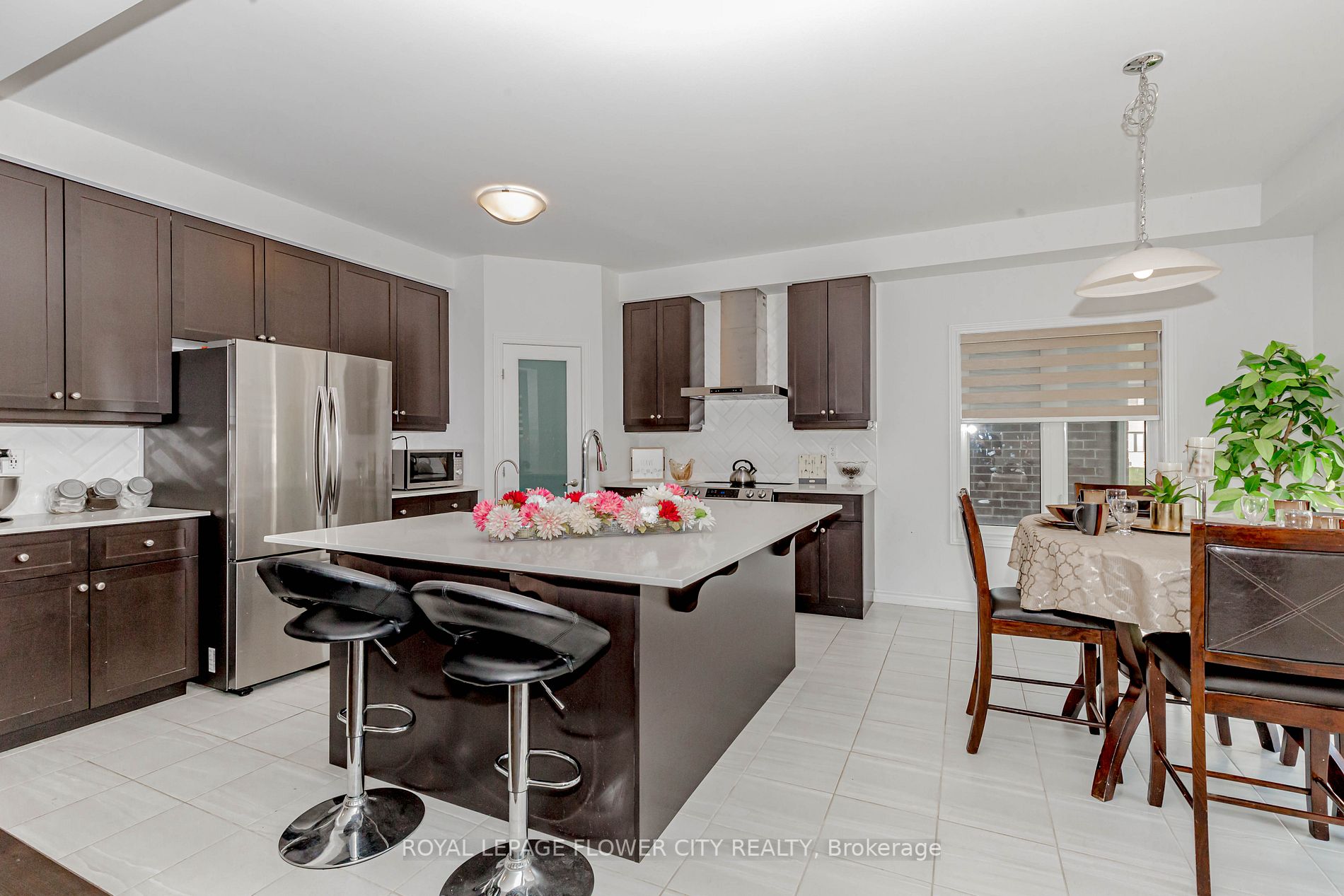 453 Blackburn Dr