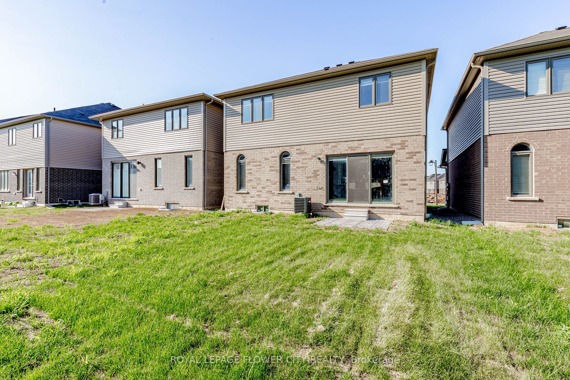 453 Blackburn Dr