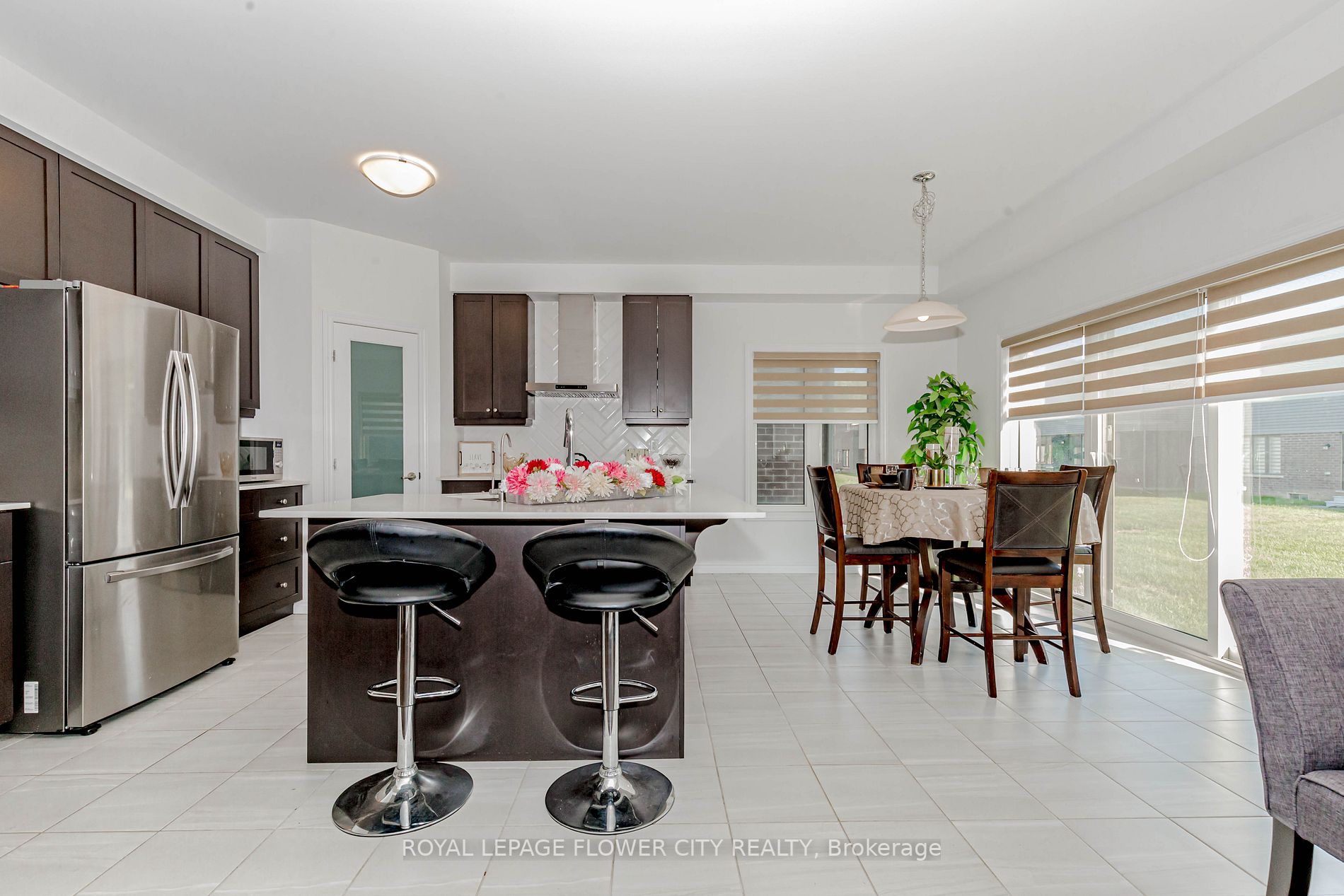 453 Blackburn Dr