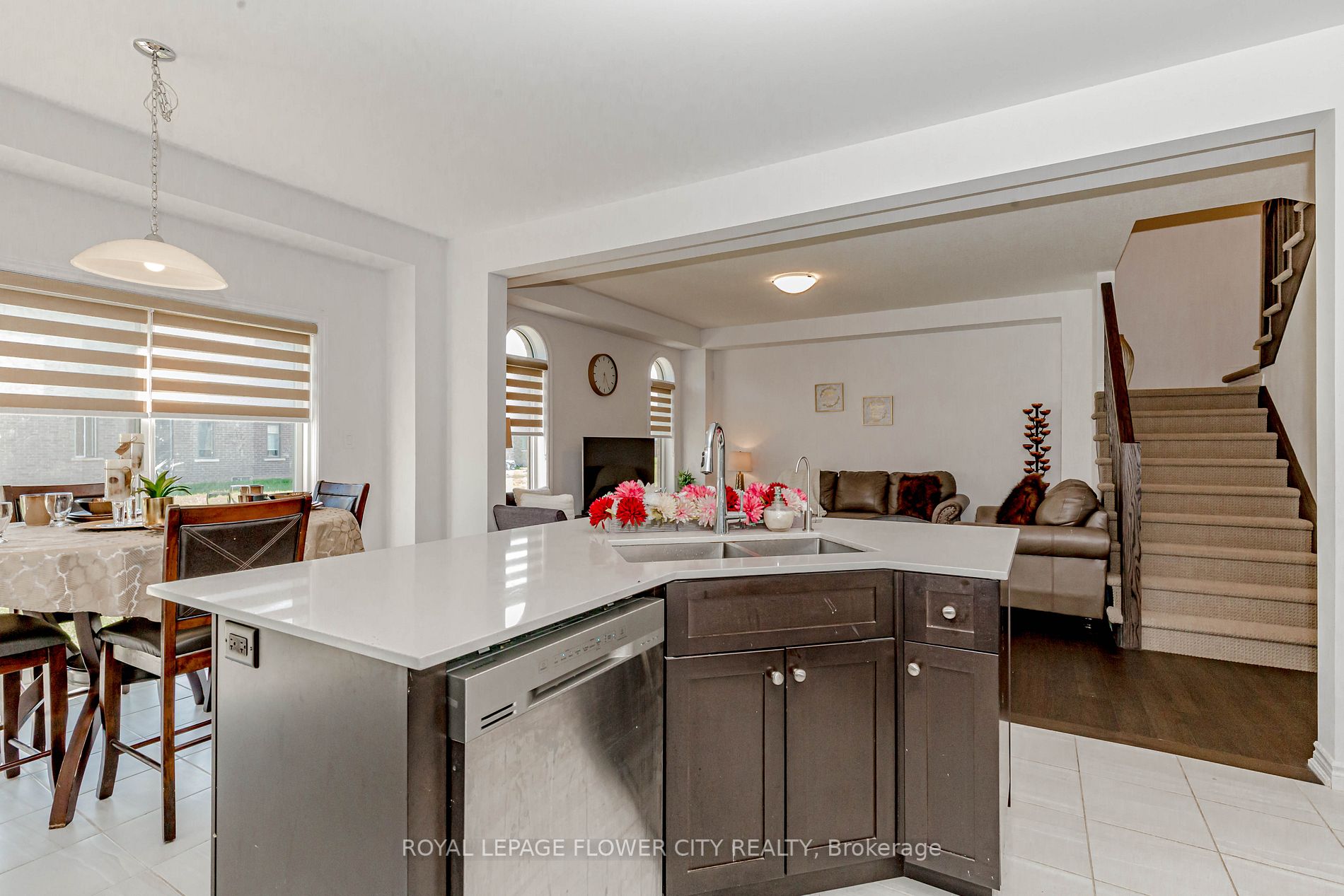 453 Blackburn Dr