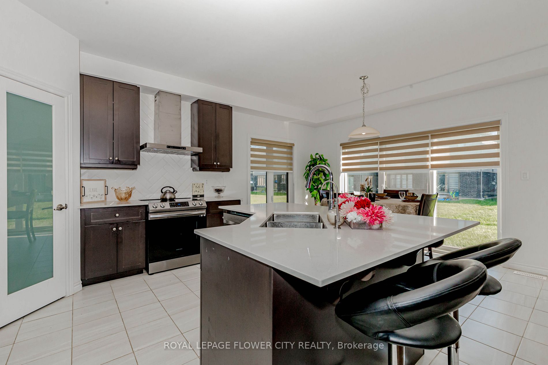 453 Blackburn Dr