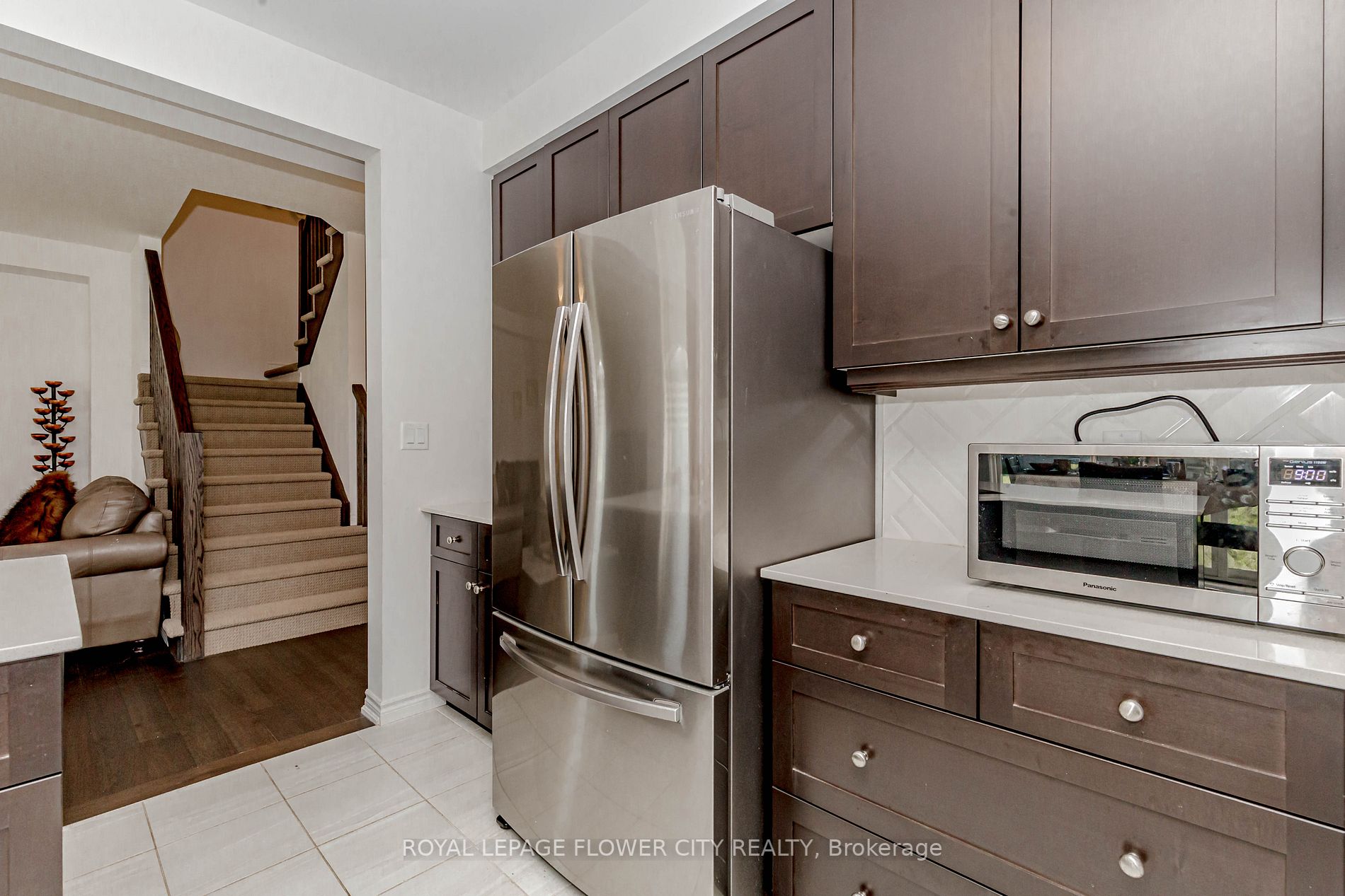 453 Blackburn Dr