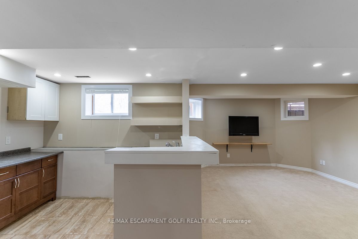 183 Valmont Crt