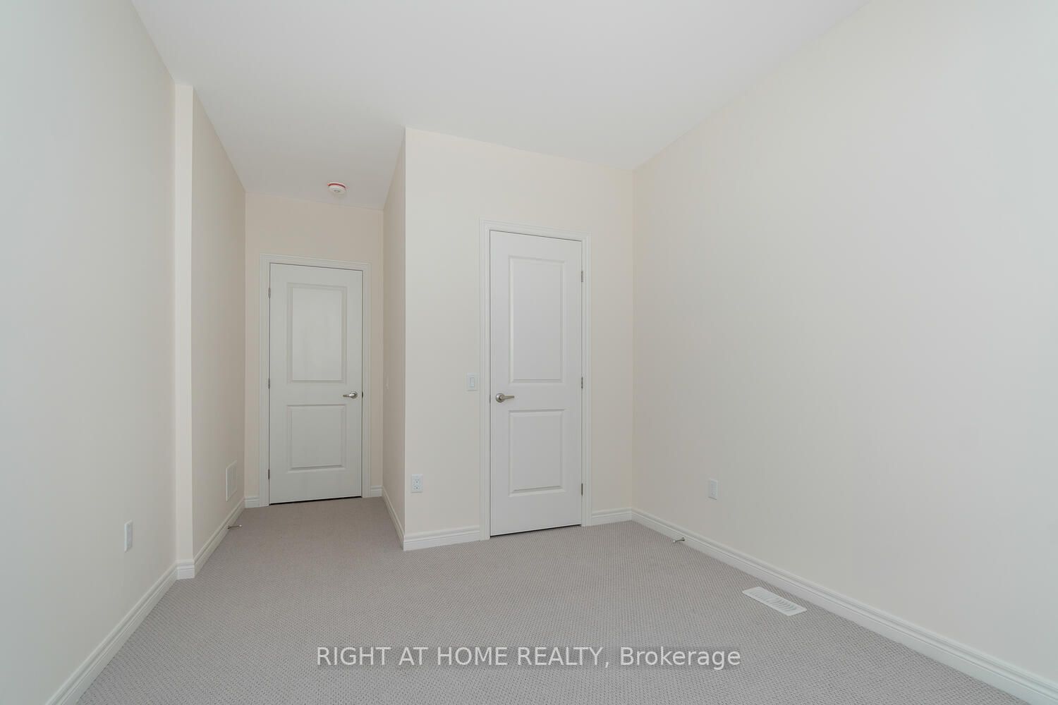 19 Robarts Drive