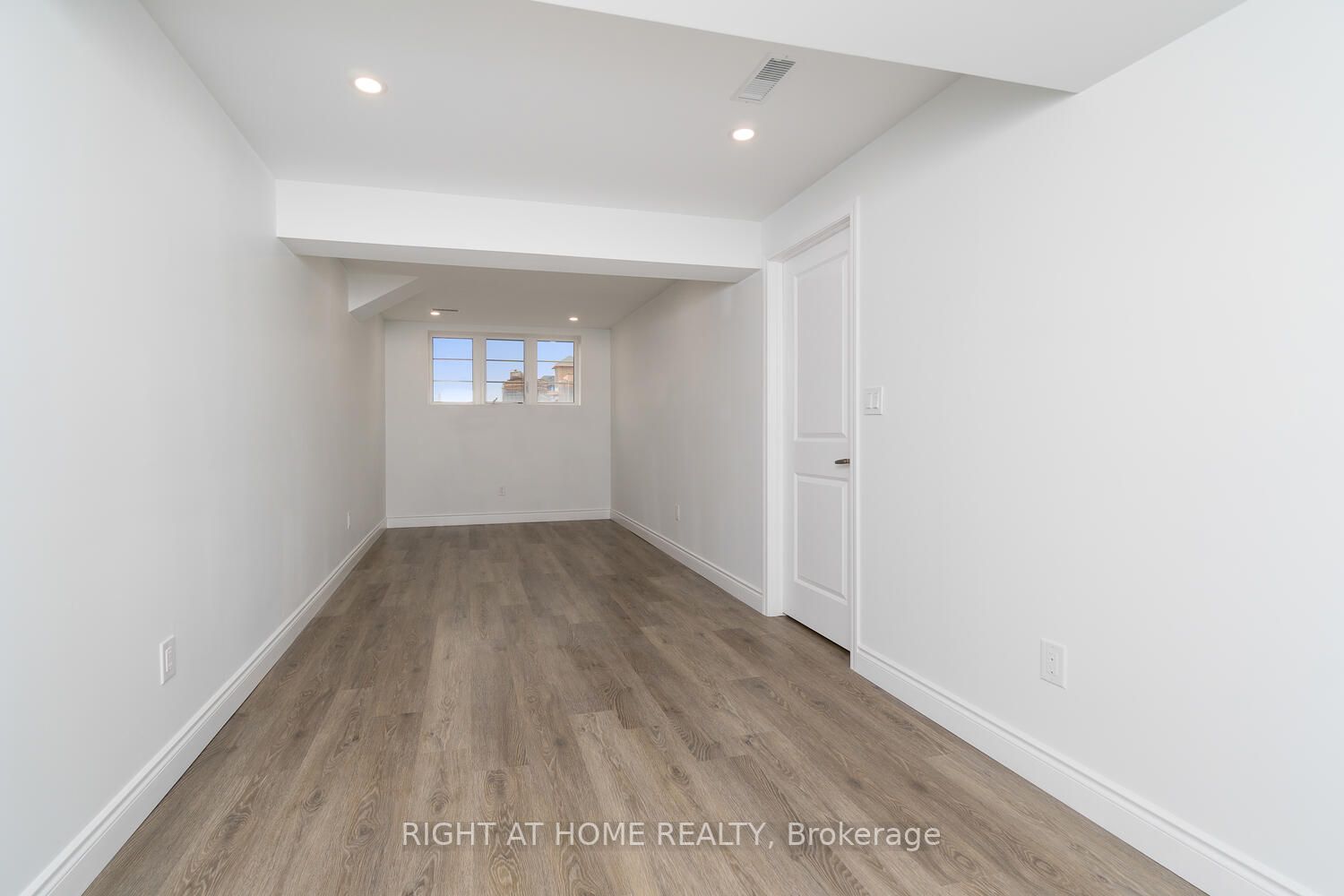 19 Robarts Drive