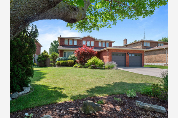 4 Barbican Tr, St. Catharines
