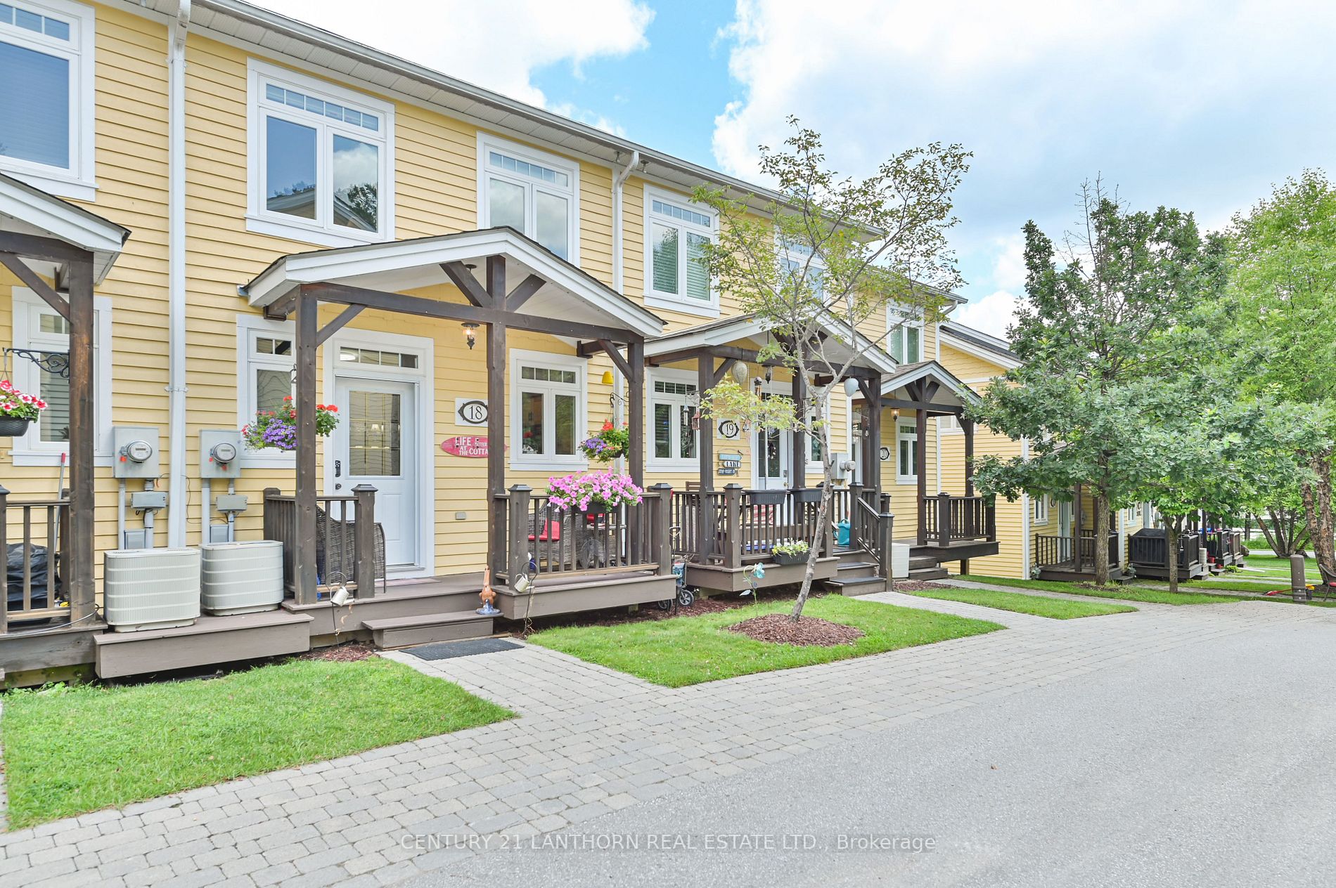 1579 Anstruther Lake Road #18