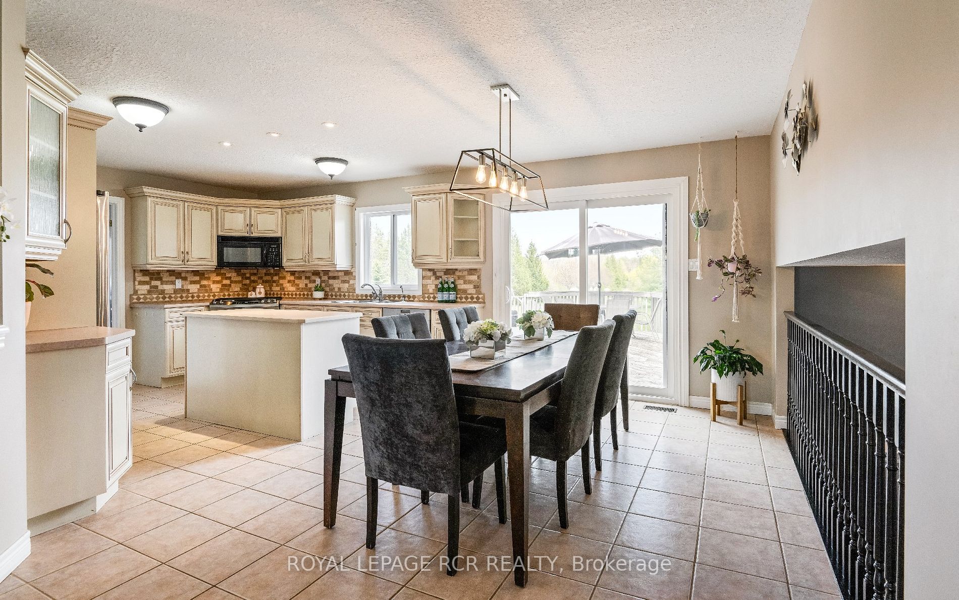 1 Devonleigh Drive