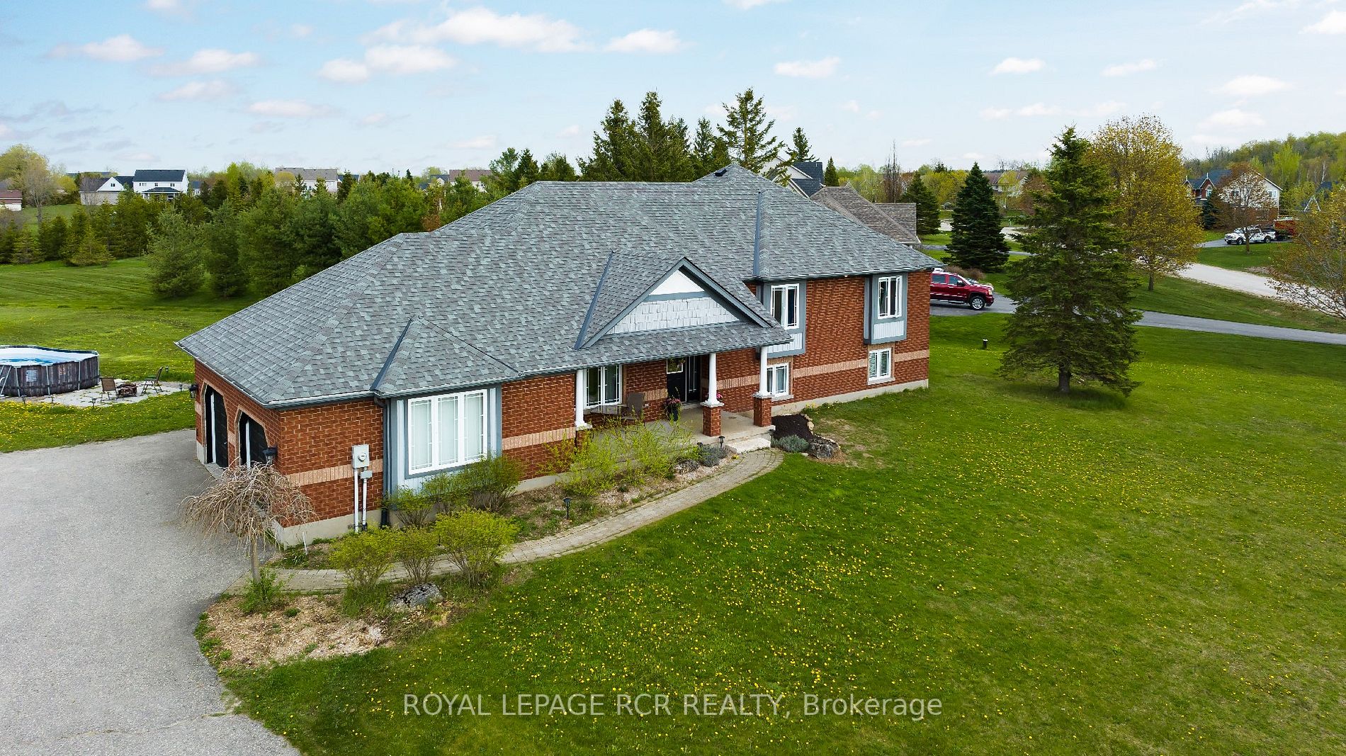 1 Devonleigh Dr