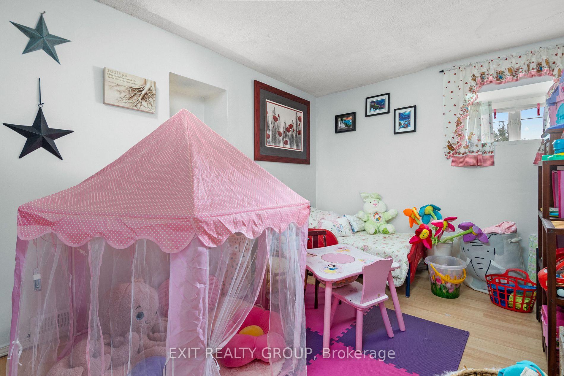 605 Westplain Rd