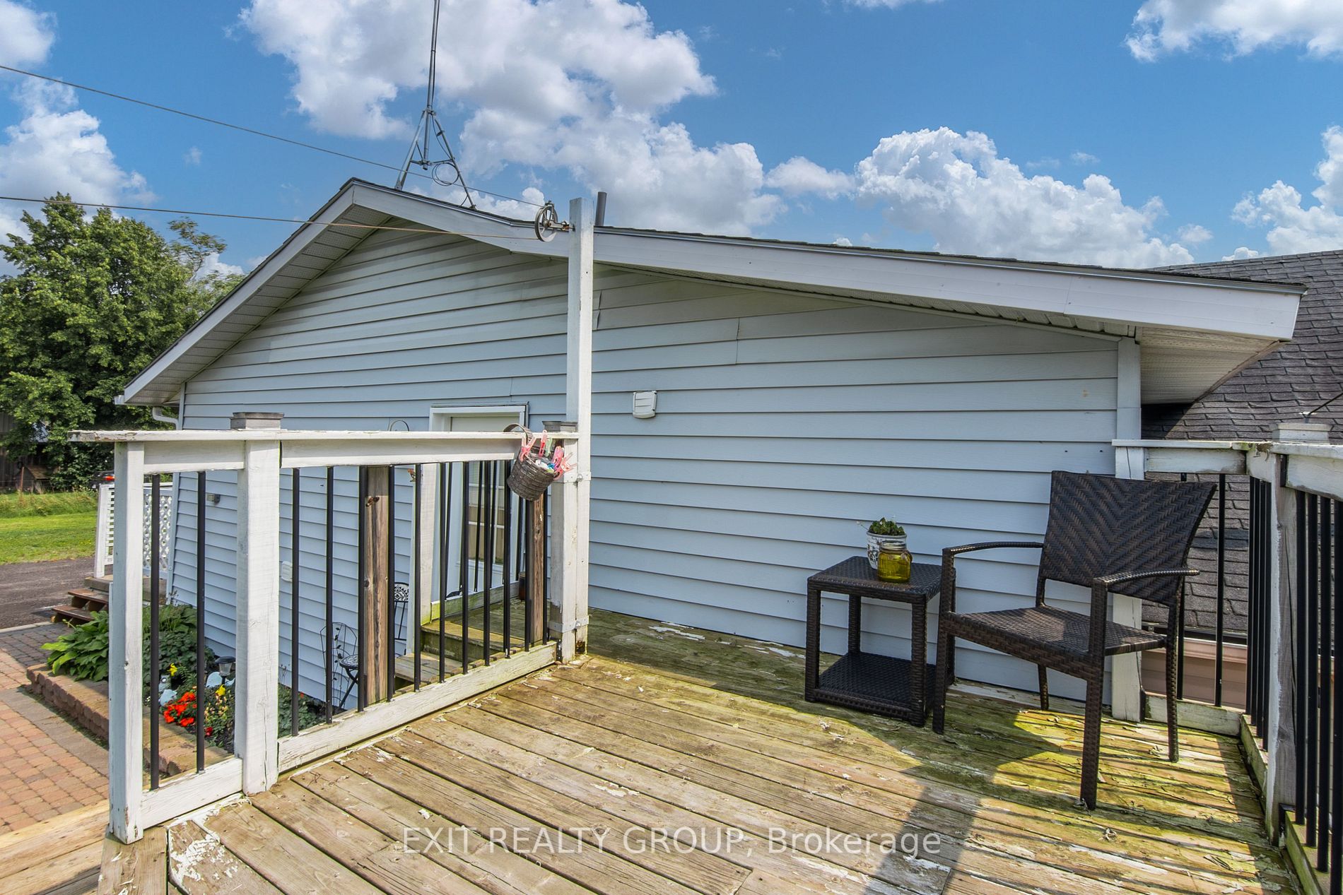 605 Westplain Rd
