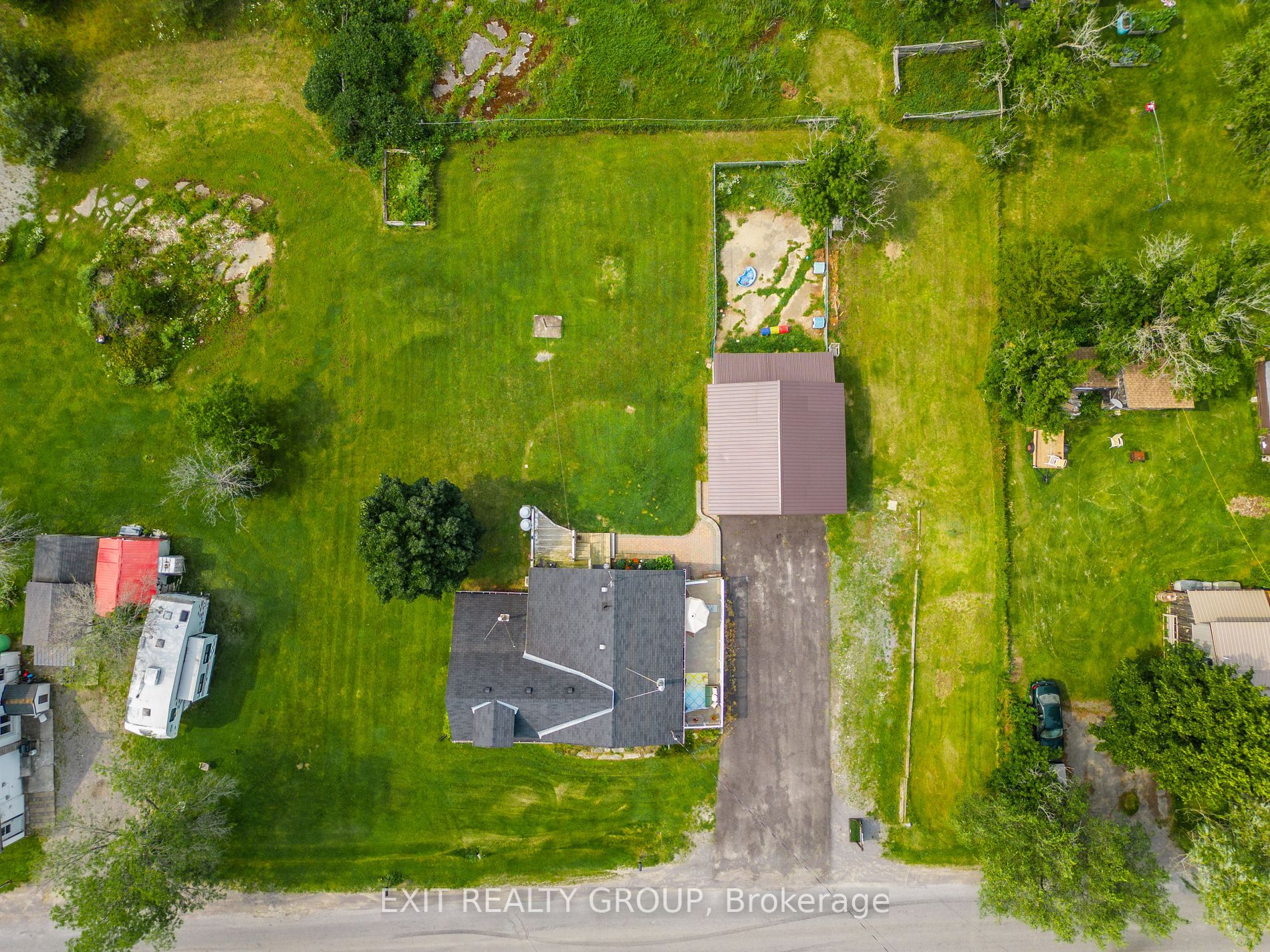605 Westplain Rd