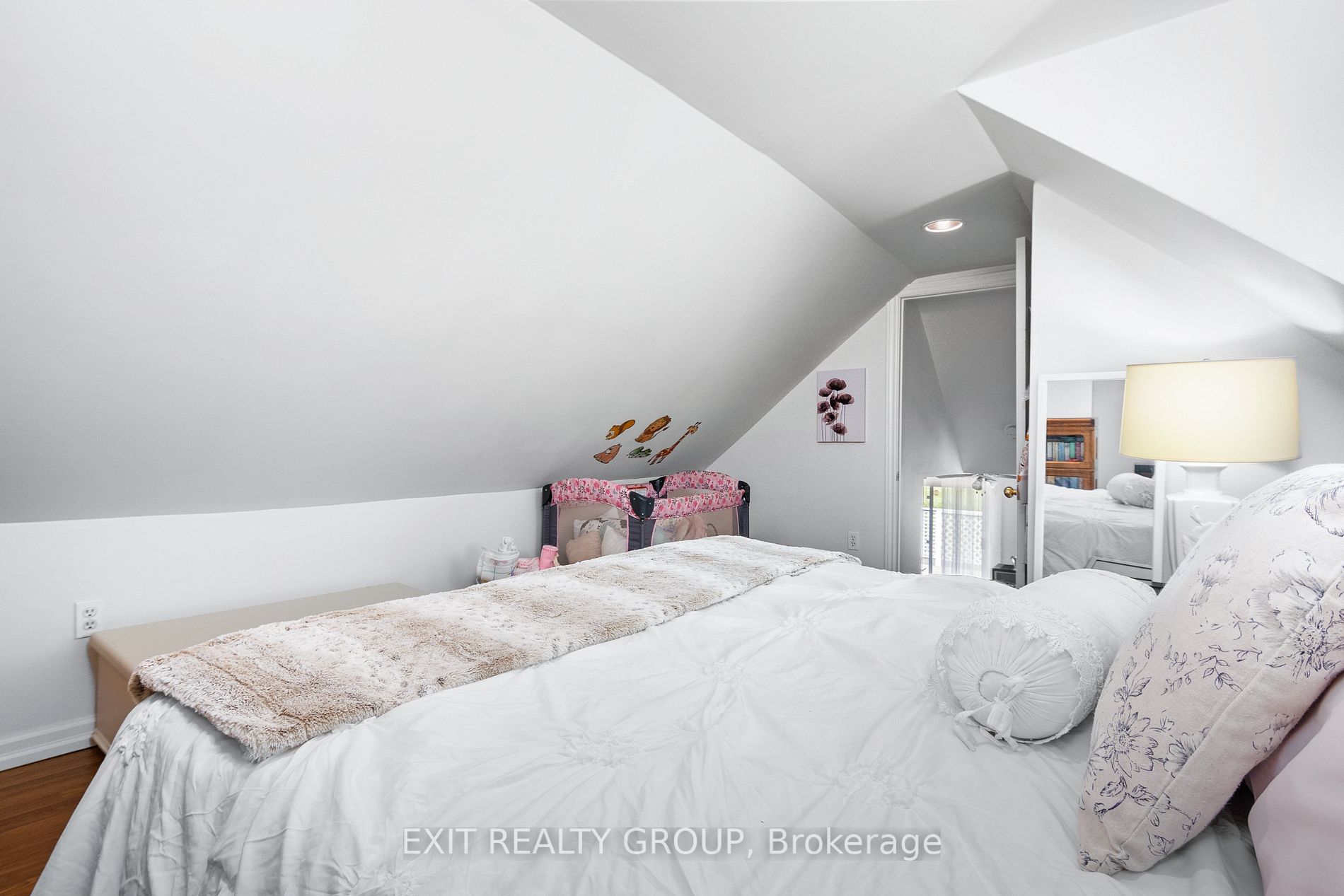 605 Westplain Rd