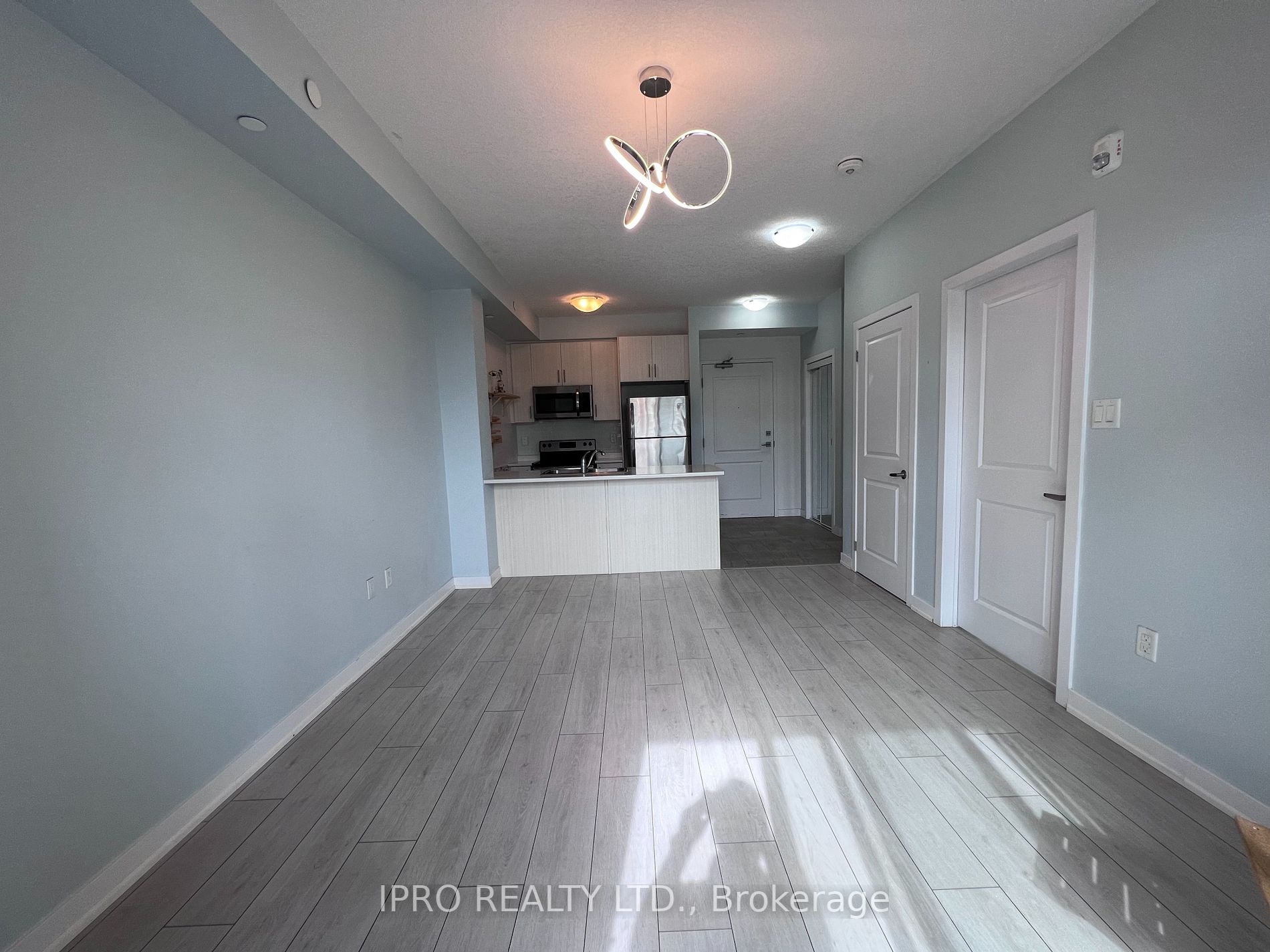 101 Shoreview Pl, #326
