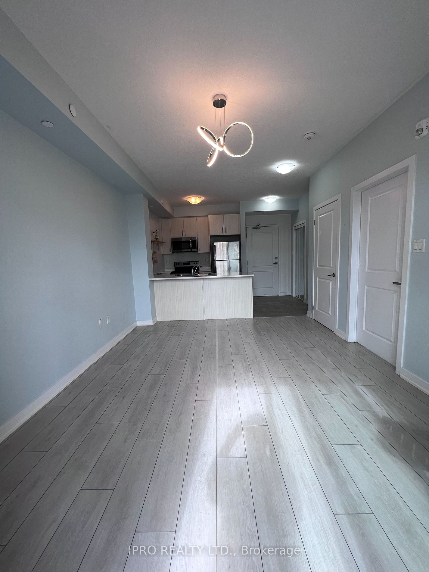 101 Shoreview Pl, #326