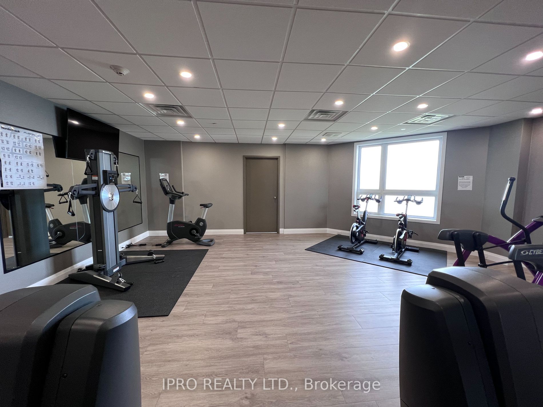 101 Shoreview Pl, #326