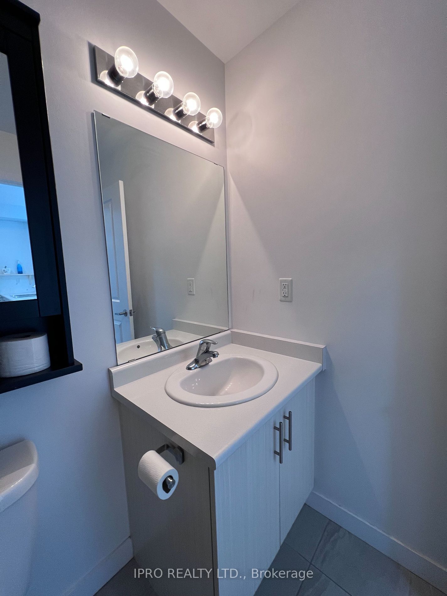 101 Shoreview Pl, #326