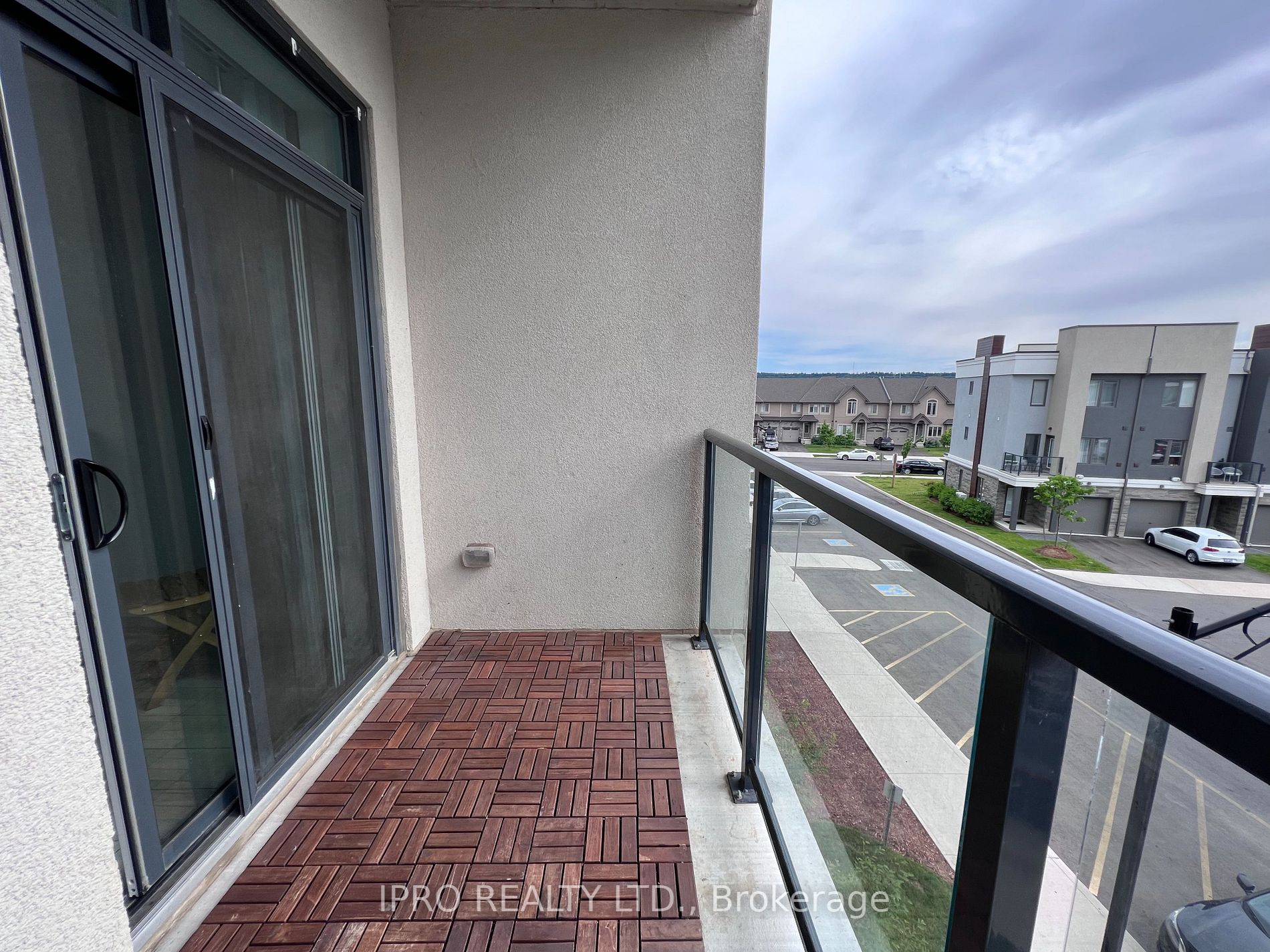 101 Shoreview Pl, #326