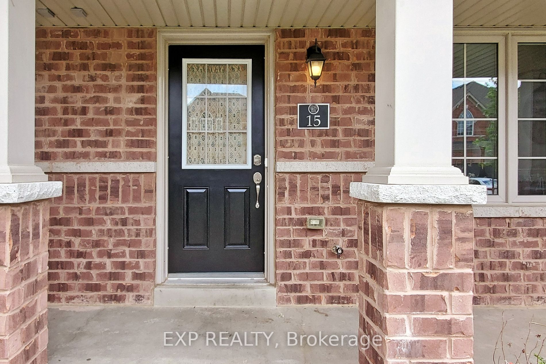 15 Duckworth Rd