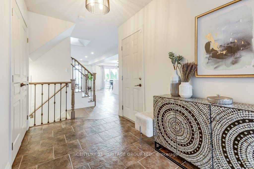 28 Udell Way