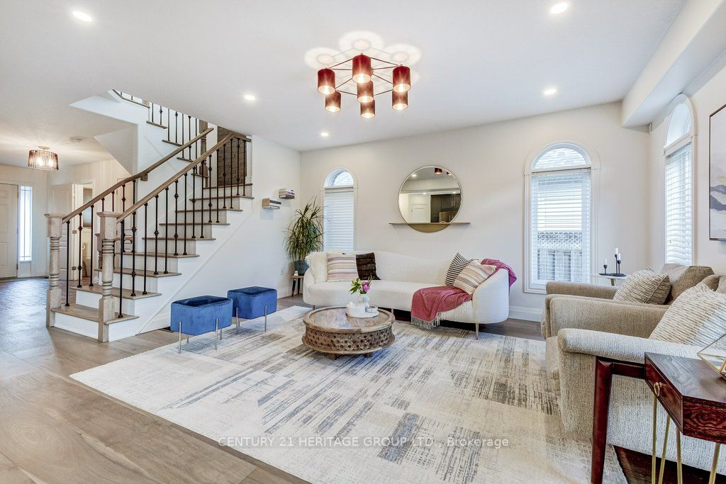 28 Udell Way