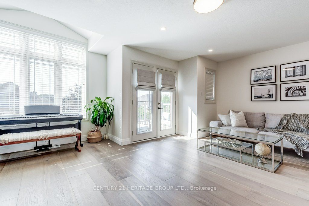 28 Udell Way