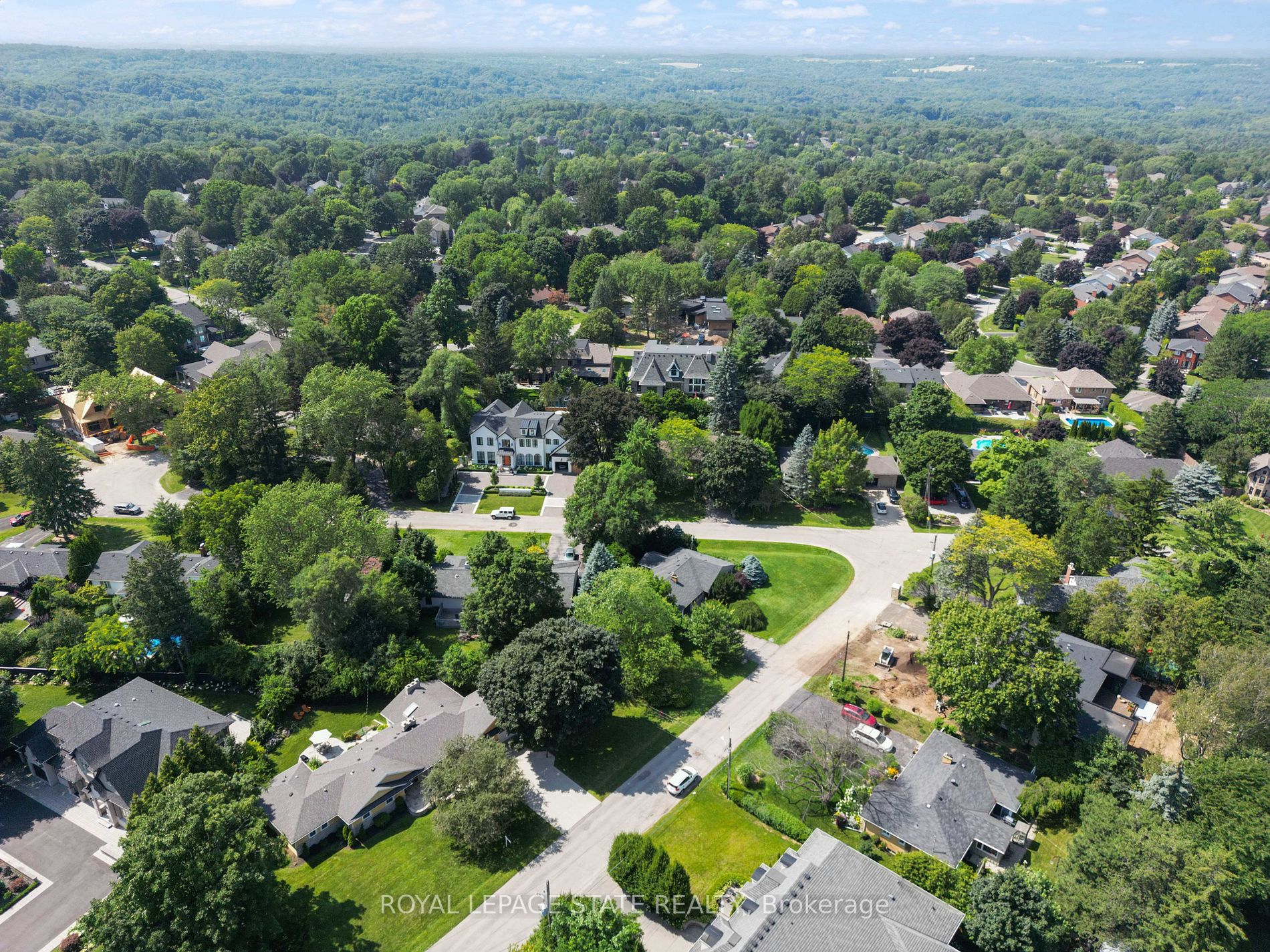 98 Hadley Dr