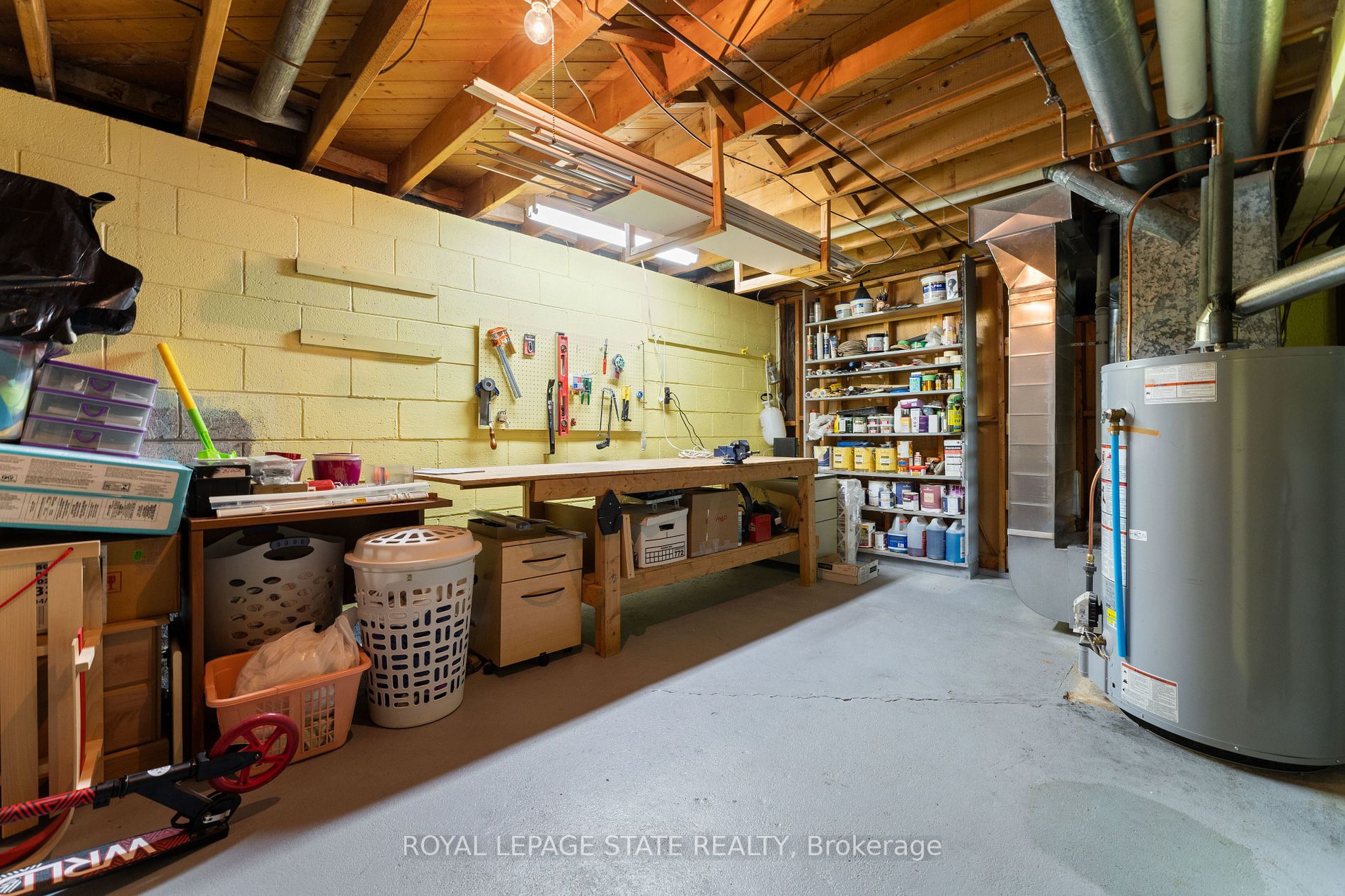 98 Hadley Dr