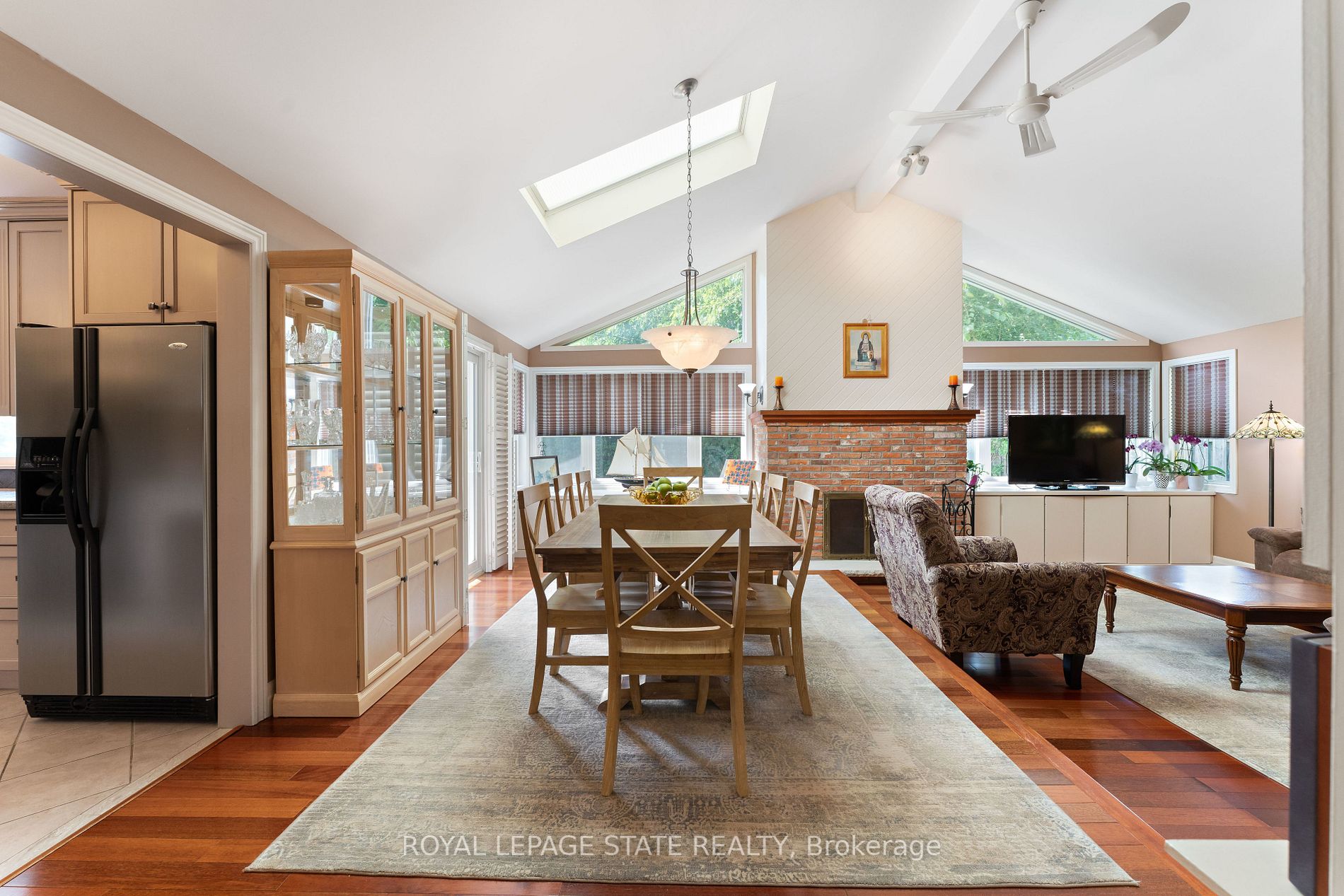 98 Hadley Dr