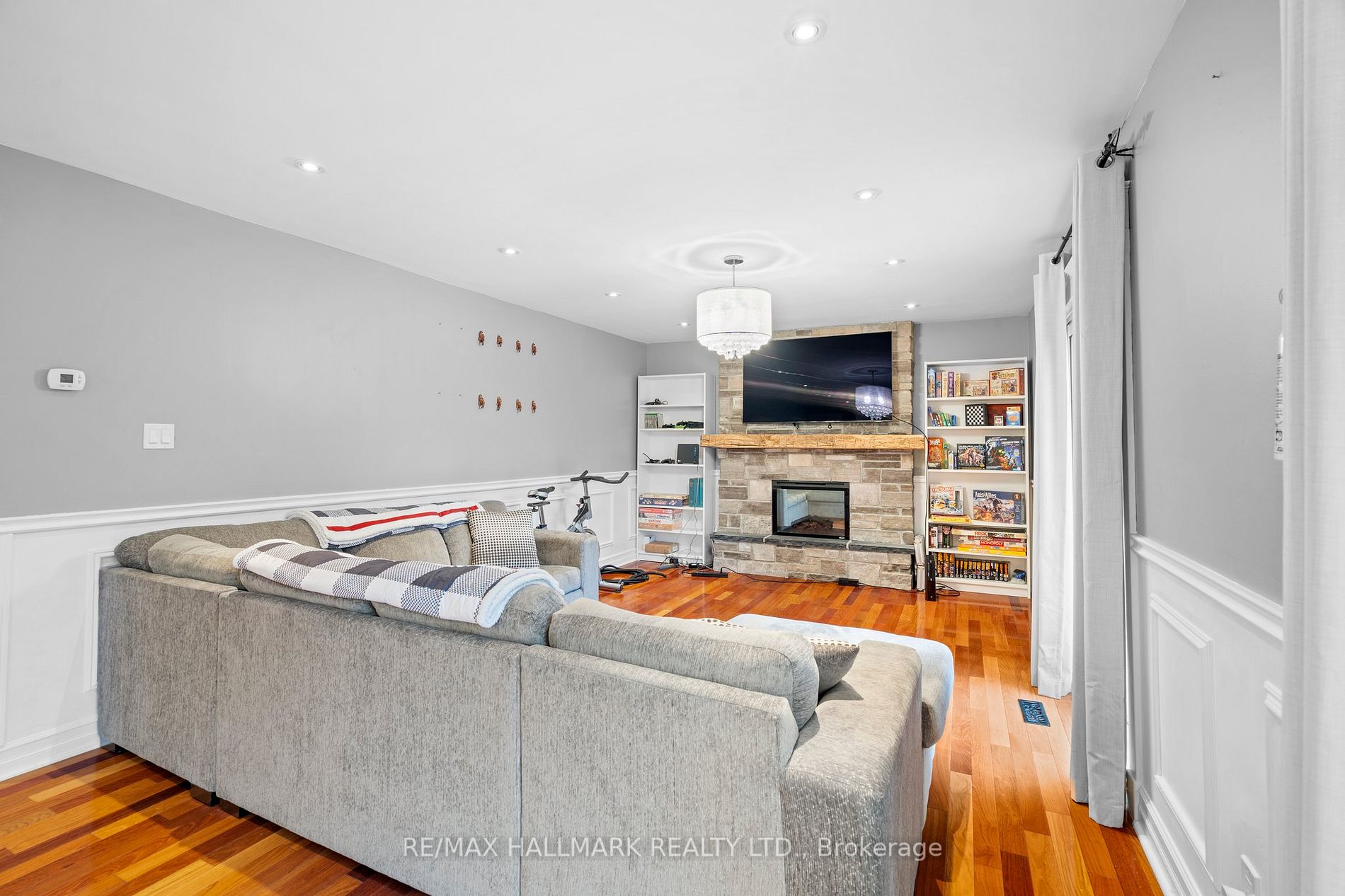 33 Sandal wood Drive