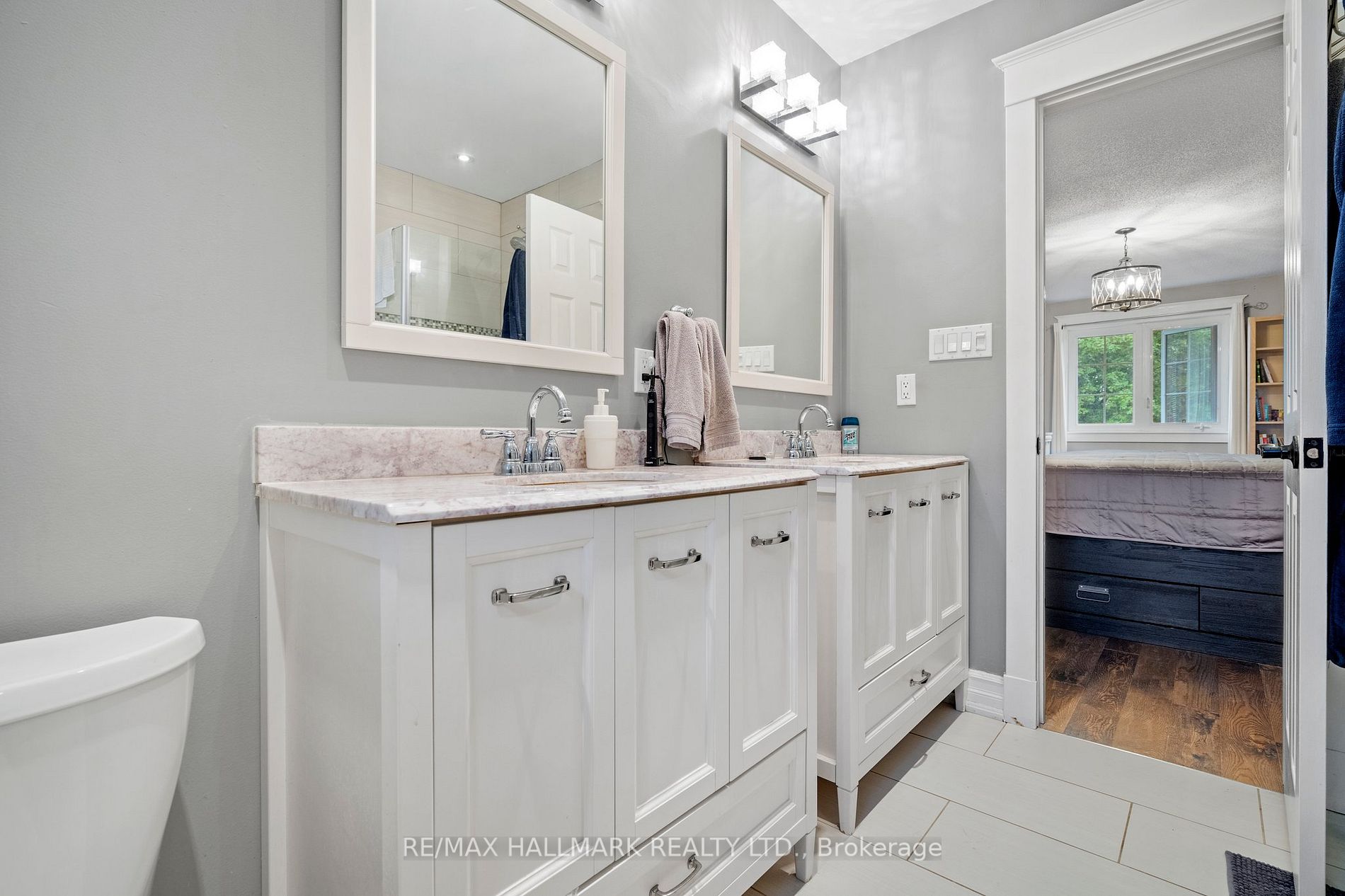 33 Sandal wood Drive