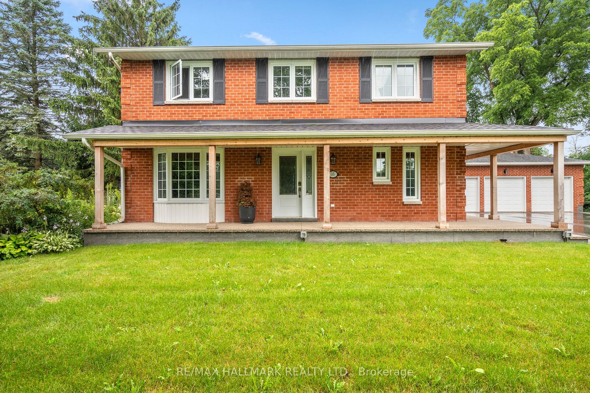 33 Sandal Wood Dr
