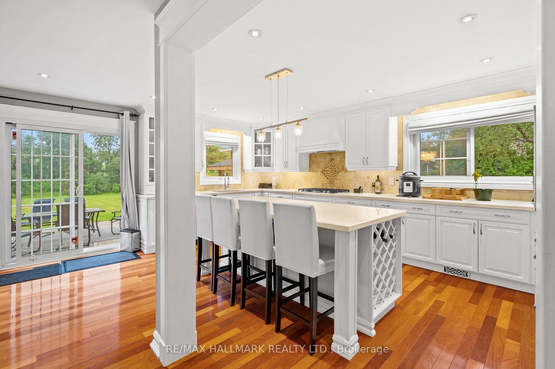 33 Sandal wood Drive